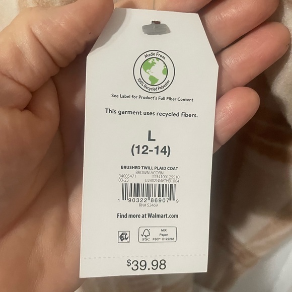 Time and True size large heavy winter coat.  Cream and tan plaid - Picture 3 of 6